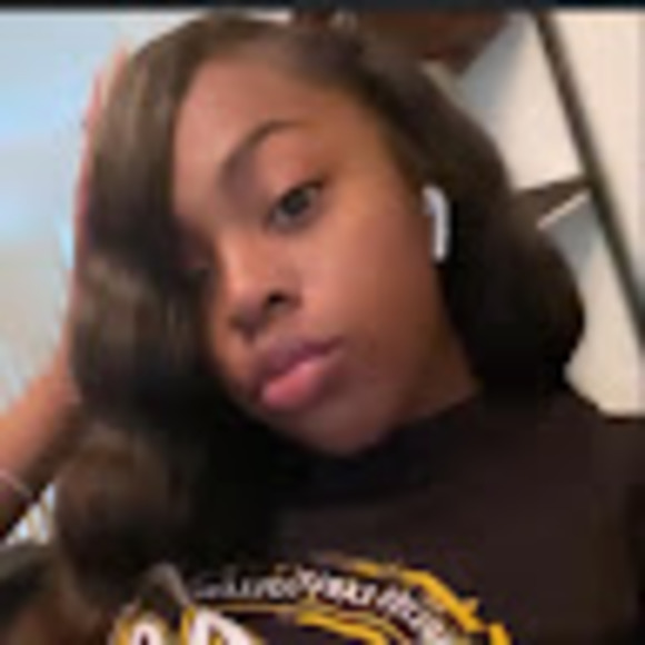 Meet your Posher, Amya is - Picture 1 of 1